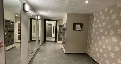 New cosy apartment with two bedrooms one bathroom and kitchen both full equiped