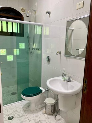 Dusch, tvål och toalettpapper