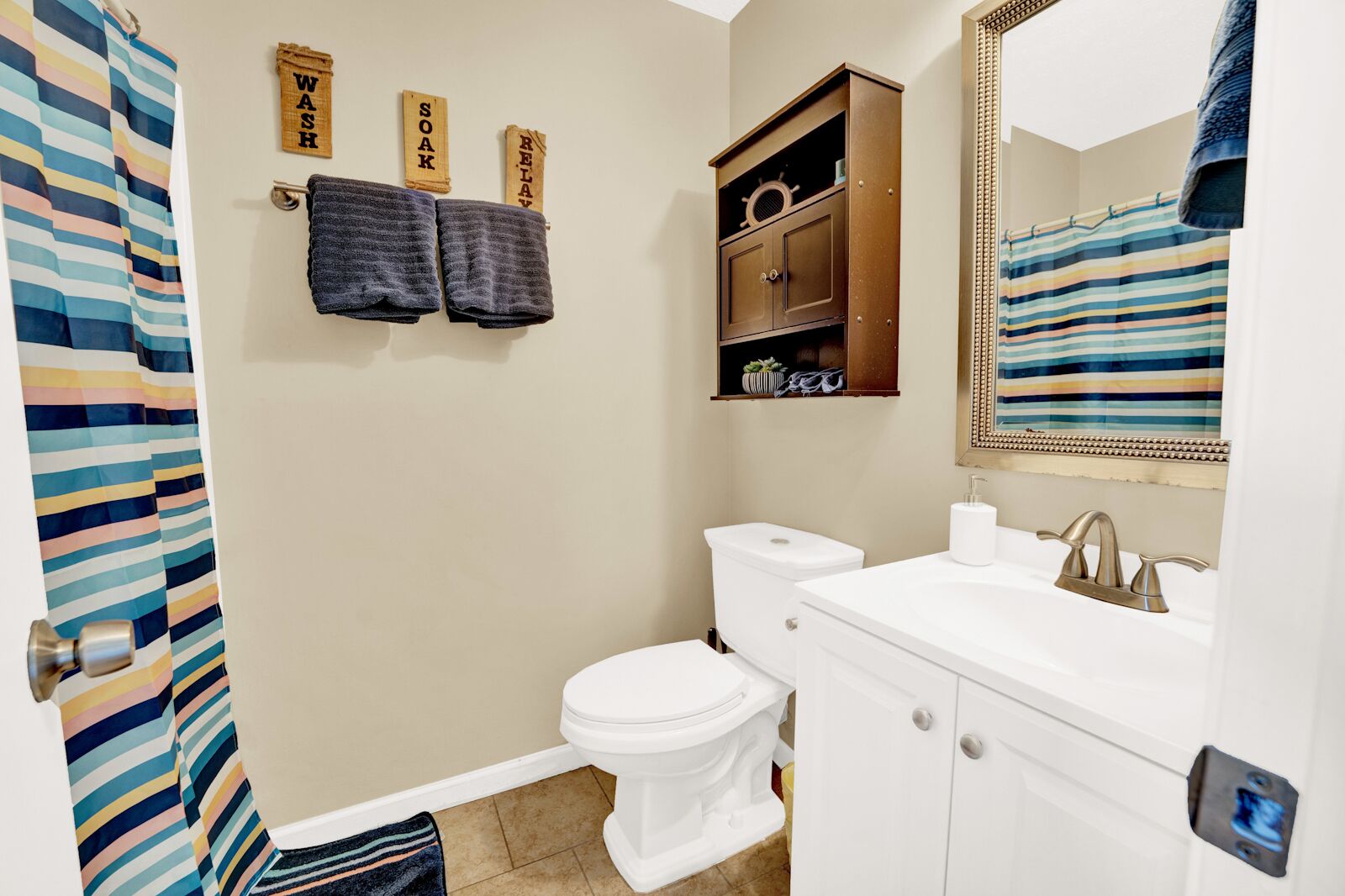 淋浴设施、吹  风机、毛巾