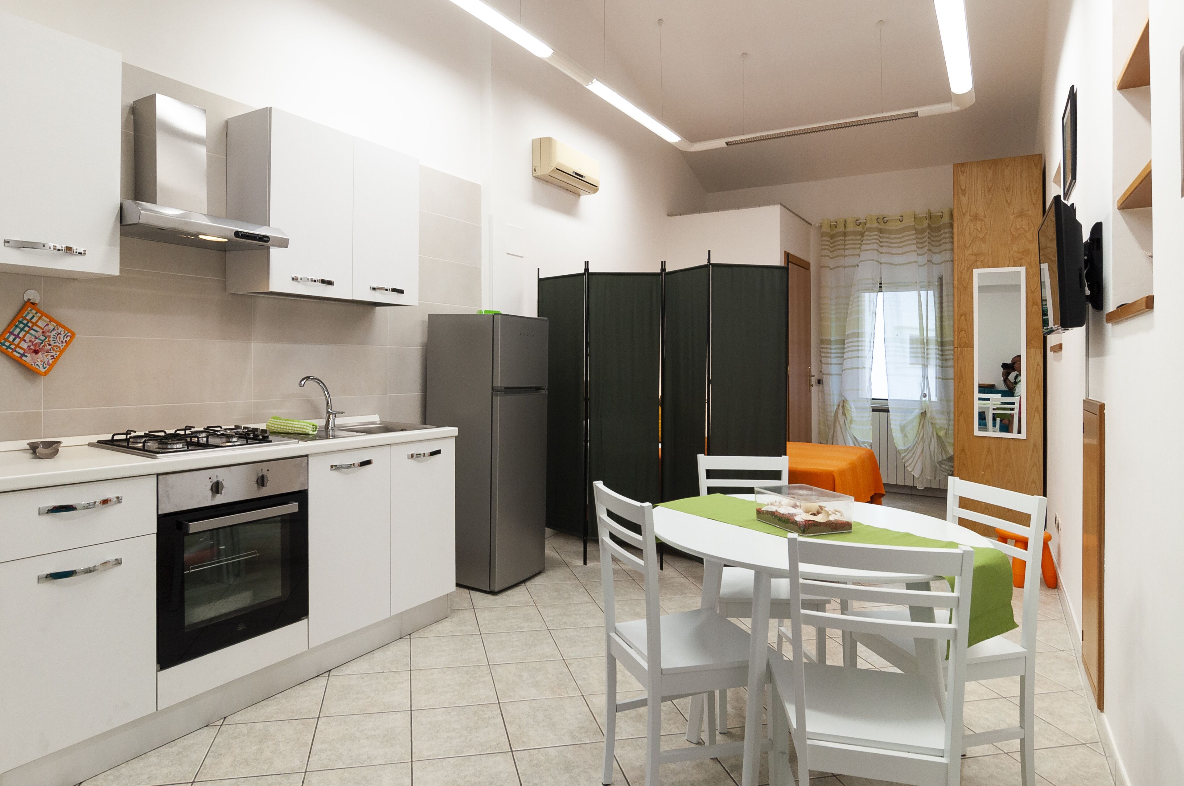 Basic Apartment | Living area