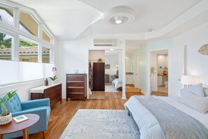 2 bedrooms, iron/ironing board, internet, bed sheets