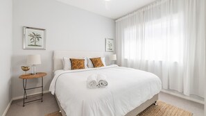 4 quartos, ferros/tábuas de passar roupa, Wi-Fi de cortesia