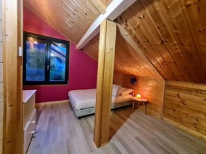 7 Schlafzimmer, Bügeleisen/Bügelbrett, Reisekinderbett, kostenloses WLAN