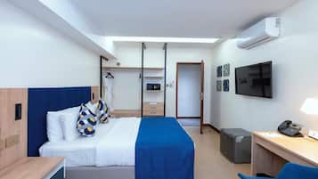 Superior Room | 1 bedroom, in-room safe, desk, blackout curtains