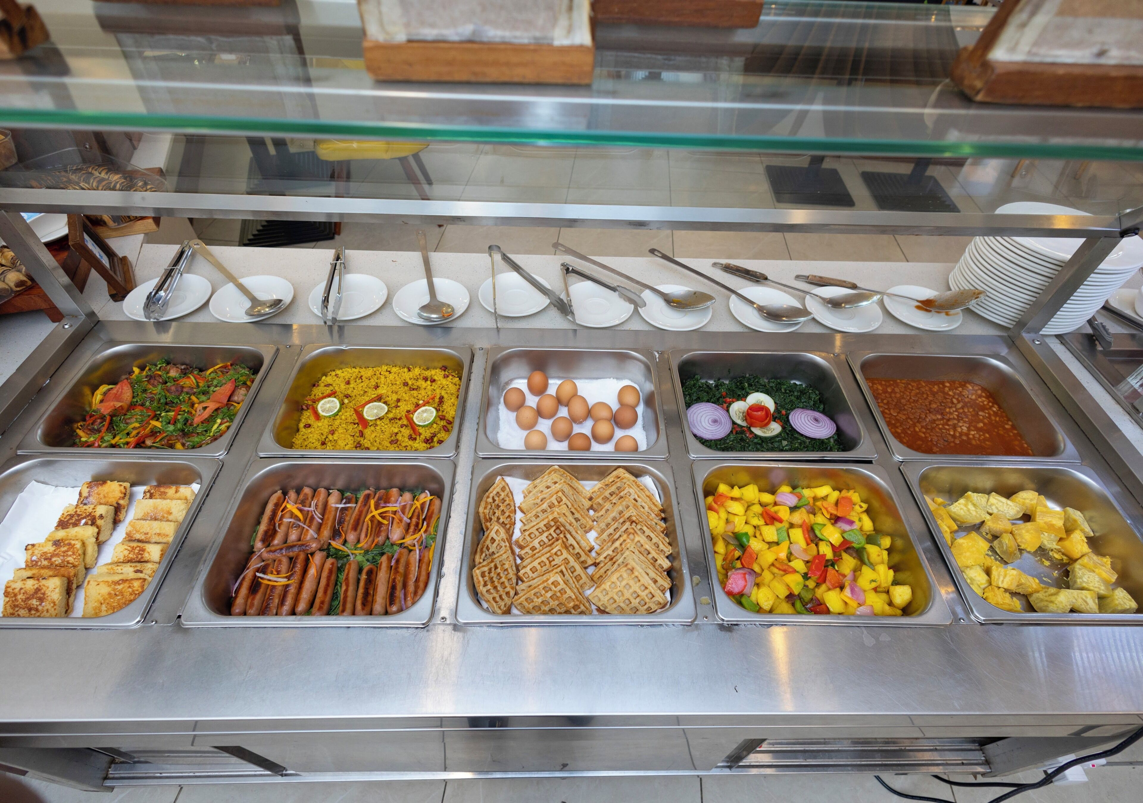 Daily buffet breakfast for a fee