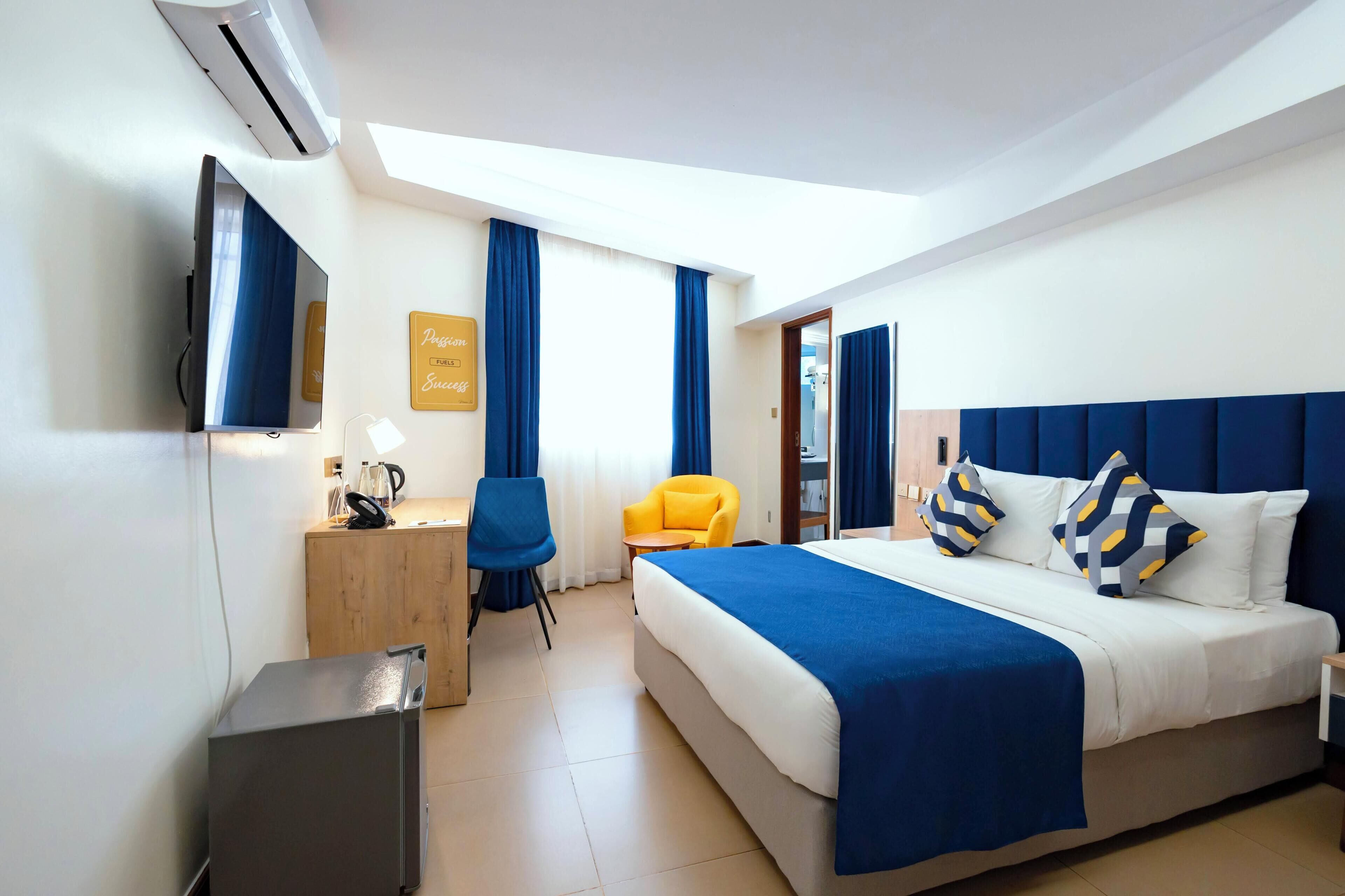 Superior Room | 1 bedroom, in-room safe, desk, blackout curtains