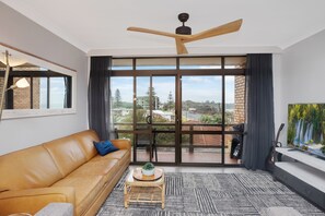 Living area - Eight76 Pacific - Modern Coastal Escape (Port Macquarie)