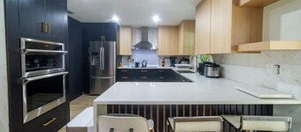 Family & Pet Friendly Home in Boca Raton w fenced backyard, jacuzzi & playground
