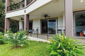 Exterior detail - King Suite in Playa Coyote, King Suite with ocean view (Bejuco)