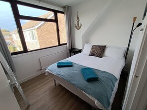 3 bedrooms, iron/ironing board, free WiFi