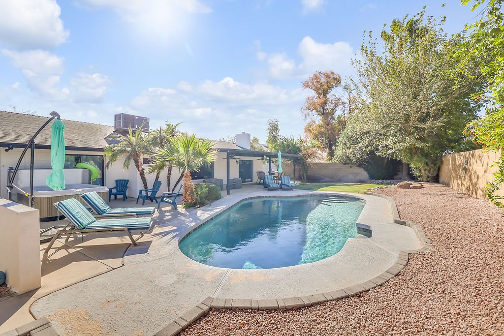 Dream Getaway w/ Pool & Hot Tub, Great Rates