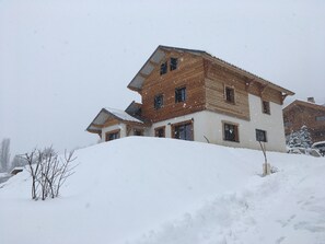 Exterior - Loue Maison Individuelle - Proche du Village & Pistes - 5 Chambres, 12 Couchages (Le Monêtier-les-Bains)