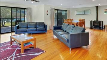 Smart TV, DVD player, video library