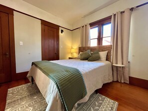 3 chambres, fer et planche à repasser, Wi-Fi gratuit, draps fournis