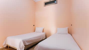 2 bedrooms, free WiFi, bed sheets