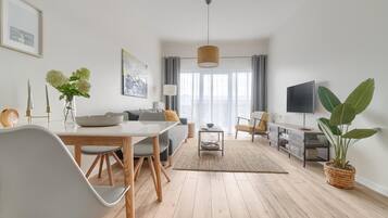 TV connectée, table de tennis de table