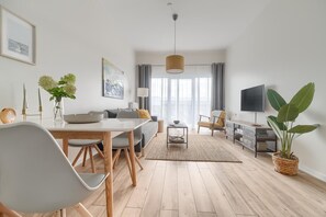 TV connectée, table de tennis de table