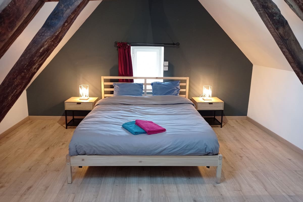Comfort Apartment, 2 Bathrooms, City View | 1 bedroom, premium bedding, individually decorated, laptop workspace