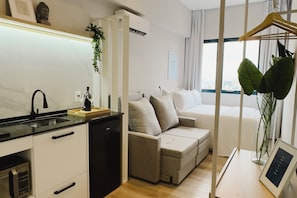 Studio Supérieur, 1 lit double et 1 canapé-lit | Cuisine privée | Micro-ondes