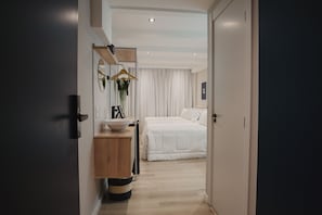 Standard Studio, Multiple Beds