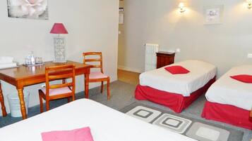 Habitación cuádruple | Wifi gratis