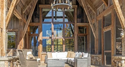 Mountain House by Exceptional Stays