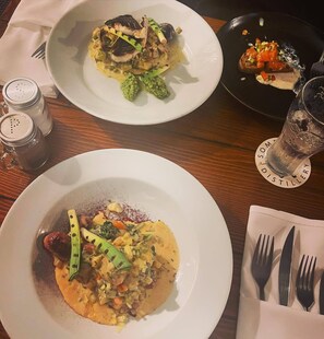 Food and drink - The Seymour Arms (Bristol)