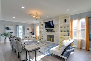 House (5 Bedrooms) | Interior