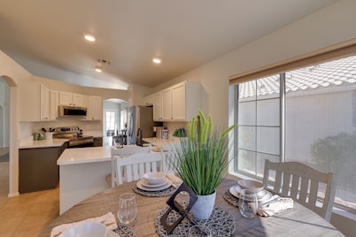 Golf Course View! Dog-friendly Retreat in Glendale