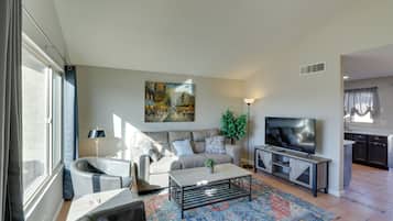 House (3 Bedrooms) | Front of property