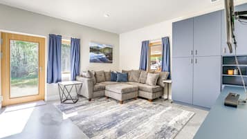 House (1 Bedroom) | Interior