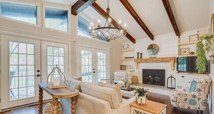 Powell Home w/ Fire Pit - 5 Mi to Columbus Zoo!