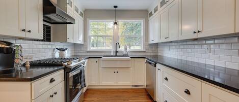 Rumah (5 Bedrooms) | Interior