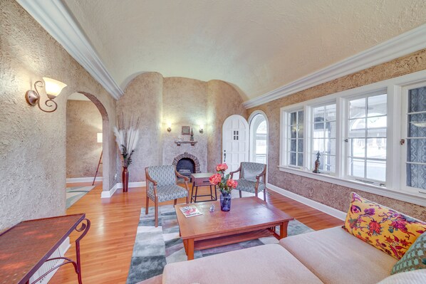 Interior - Charming Tusla Home ~ Half-mi to Expo Square! (Tulsa)