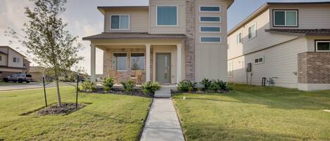 House (2 Bedrooms) | Front of property