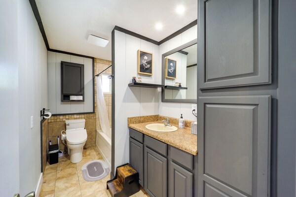 Pet-friendly Boone Home W/ Scenic Mountain Views! - Tweetsie Railroad, Blowing Rock