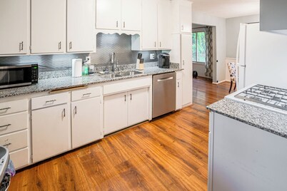 Pet-friendly St Paul Home: Fireplace & Office Area