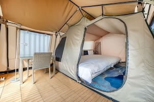 Wifi gratis y ropa de cama 