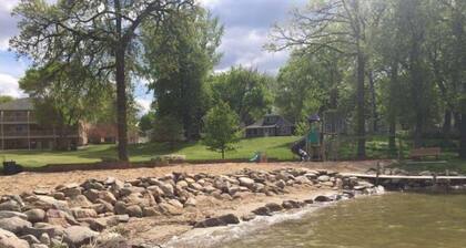 Completely remodeled home within walking distance to the lake!