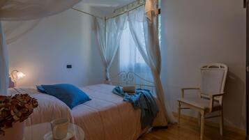 4 makuuhuonetta, silitysrauta/-lauta, Wi-Fi