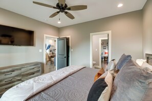 House (4 Bedrooms) | Interior - Chic Arkansas Retreat w/ Patio, Grill & Fire Pit! (Higden)