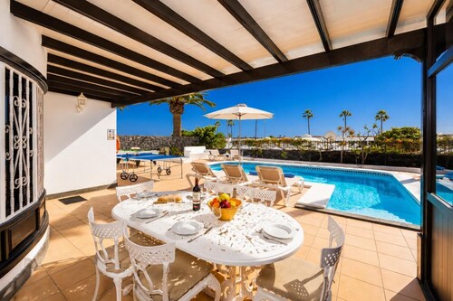 Villa Alisa - Three Bedroom Villa, Sleeps 6
