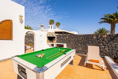 Villa Alisa - Three Bedroom Villa, Sleeps 6