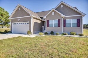 Interior - Cape Charles Home: 4 Mi to Kiptopeke State Park! (Cape Charles)