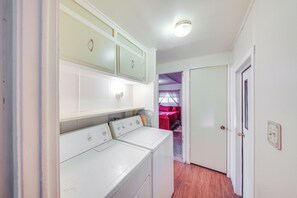 Cottage (2 Bedrooms) | Interior