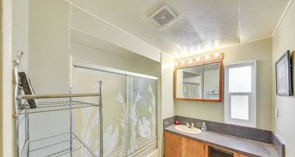 Charming Old Farmhouse in Libby: Pets Welcome!