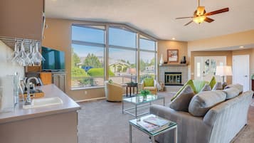 House (3 Bedrooms) | Front of property