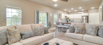 Arkansas Guest Suite w/ Deck: Near Fayetteville!