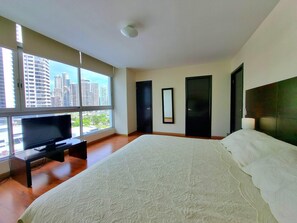 1 soverom, skrivebord, strykejern/-brett og wi-fi (inkludert)