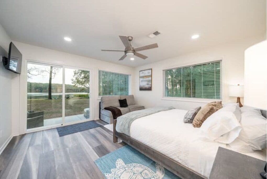 4 chambres, fer et planche à repasser, accès au Wi-Fi (inclus)